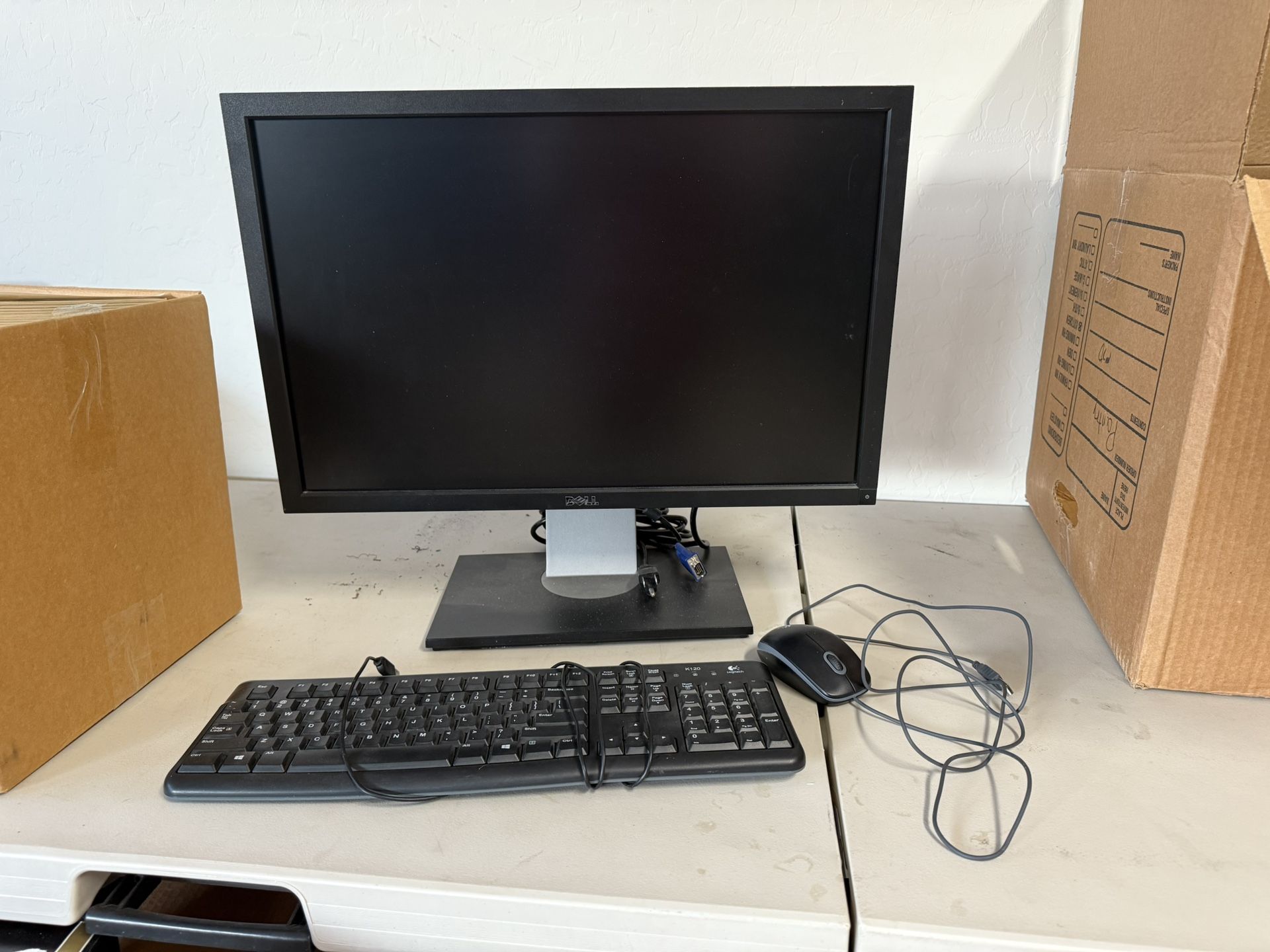 Monitor/keyboard/mouse