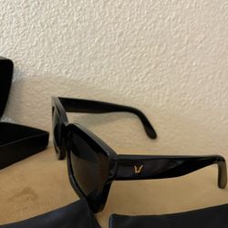 Black Sunglasses Gentlem0nster