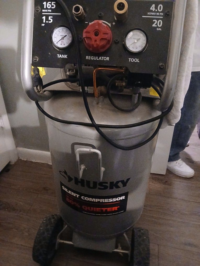 20 Gal Husky Air Compressor