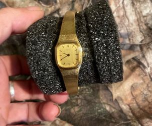 This watch Vintage dainty watch