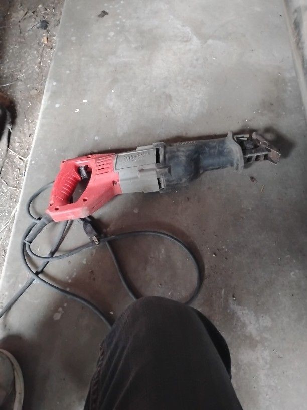 Milwaukee Resipicateing Saw