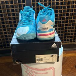 Woman, Tennis Shoes, Size 10