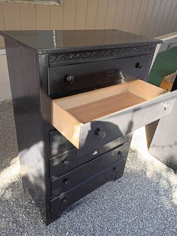 SOLIDWOOD DRESSER