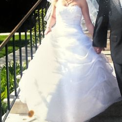 Davids Bridal Wedding Dress Small