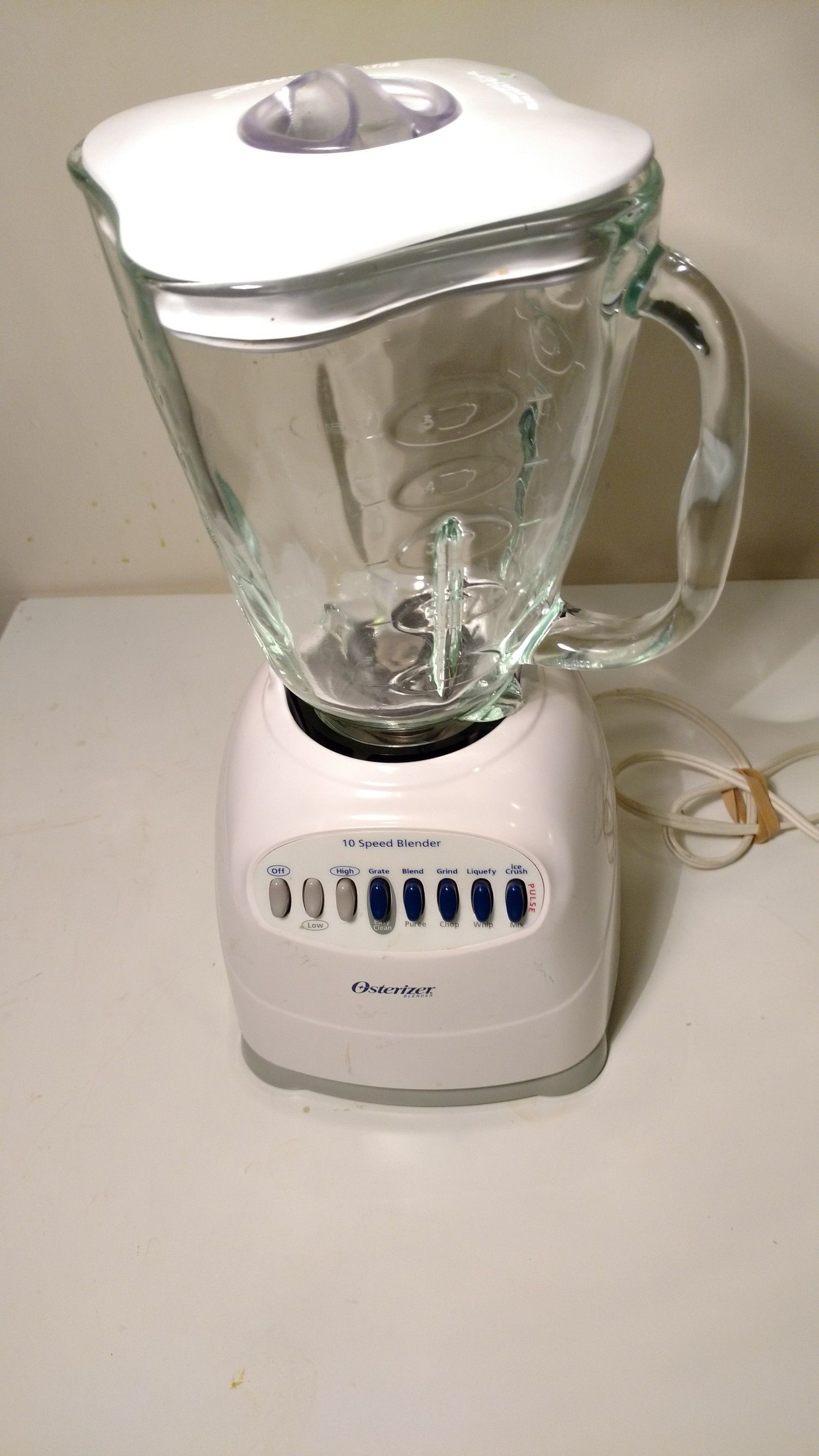 Oster Osterizer 10-speed glass pitcher blender