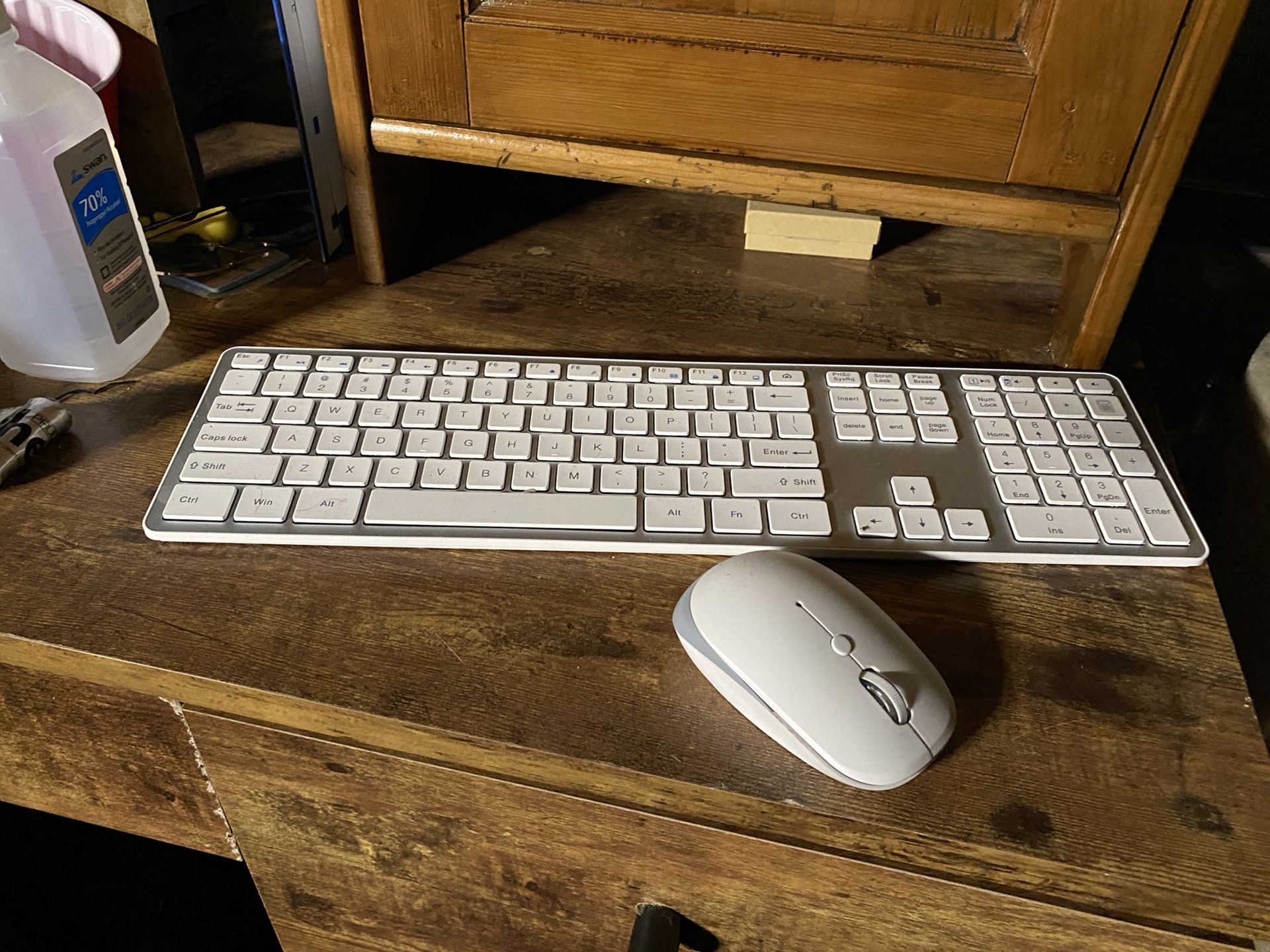 Wireless Keyboard + Mouse Combo
