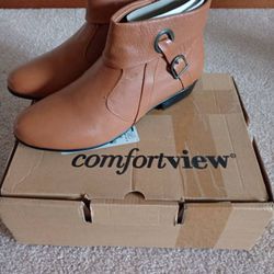 Women's Tan Leather Booties: Size 9.5 - NEW