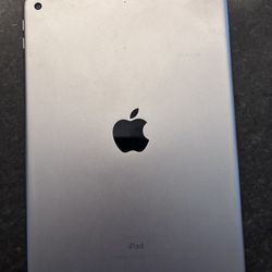 iPad 6th Generation 32gb Silver