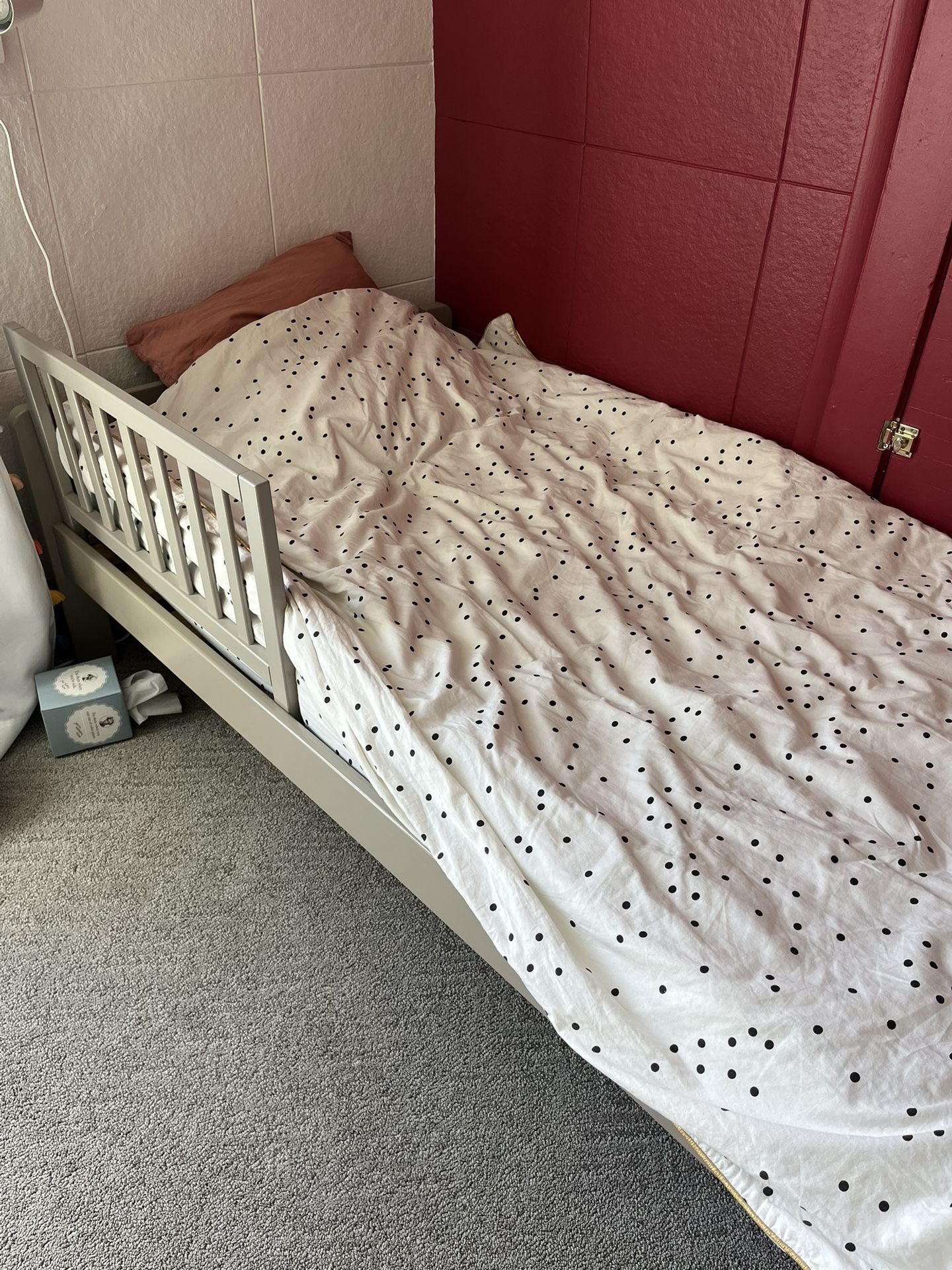 Kid Bed + Mattress