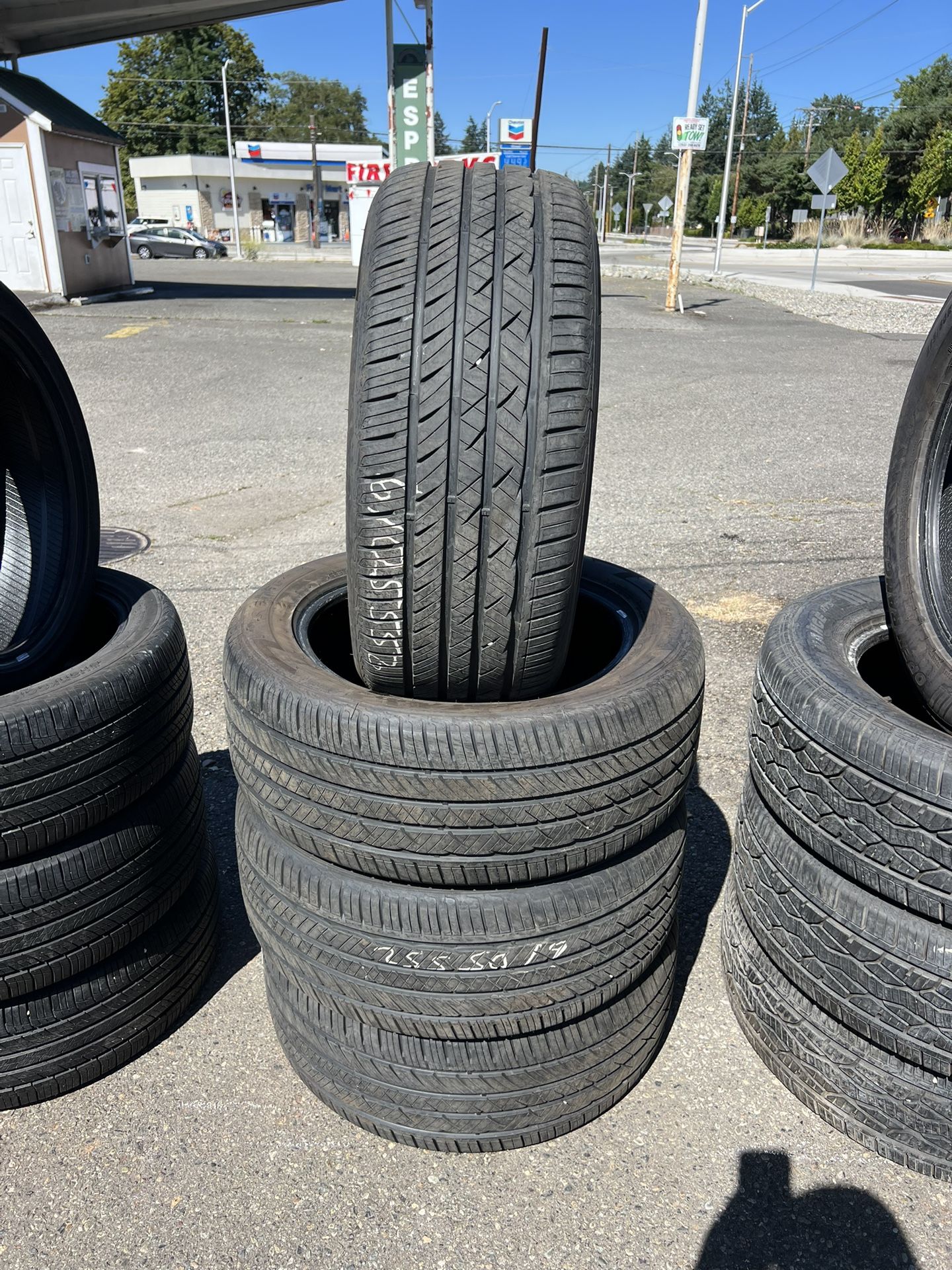 BRIDGESTONE 225/60/18 LIKE NEW!!!!