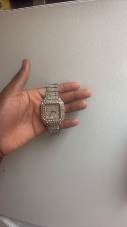 Moissi watch