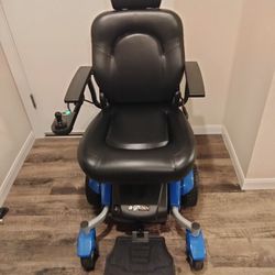 Electric Wheelchair Golden Technologies