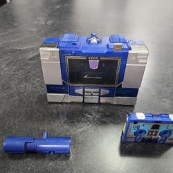 Soundwave 1984 Vintage Hasbro G1 Transformers Action Figure And Mini Cassette