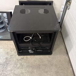 Luma DVR With Mountable Rack