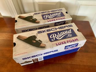 Sketchers Women Sandals . Size 9 . New In Box . Black 