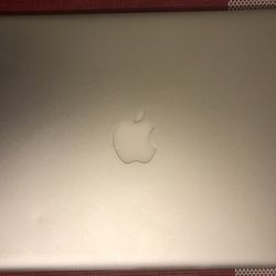 Apple MacBook Pro 13” 2012 8GB Catalina!