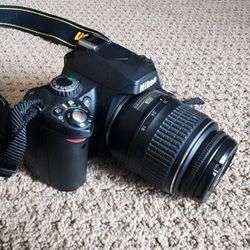 Nikon D40 Camera