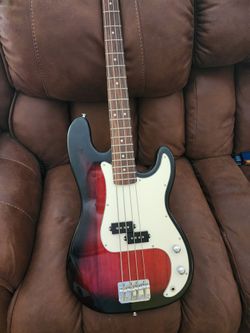 4-String Electric Bass Guitar