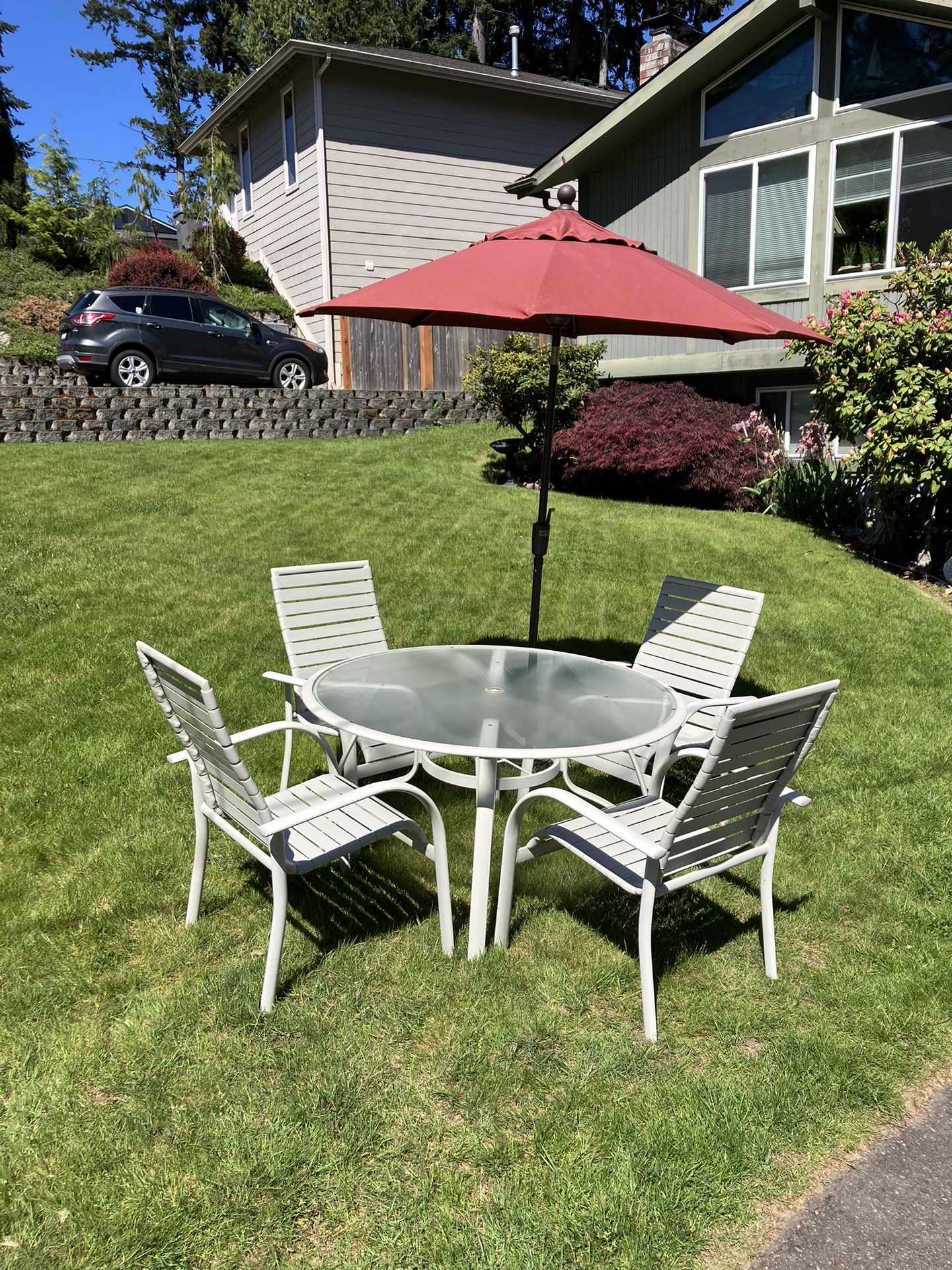 HUGE DEAL in a Patio Table, Chairs & Umbrella! VERY CLEAN!