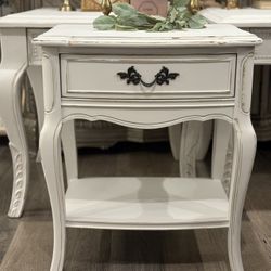 Beautiful distressed nightstand/side table 22in. W x 16in. D x 25in. H 