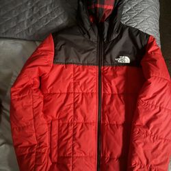 Boy North face Period Jacket Size 14/16