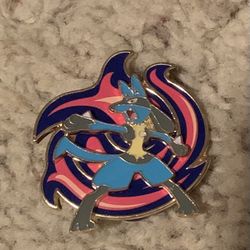 Pokémon LUCARIO VSTAR Premium  Collectable Pin 