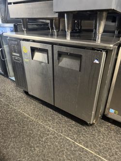 Used Everest ETF2 2-door Undercounter Freezer
