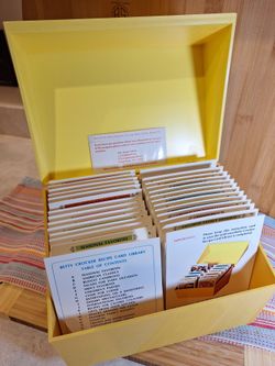 Vtg Betty Crocker Recipe Card File Complete