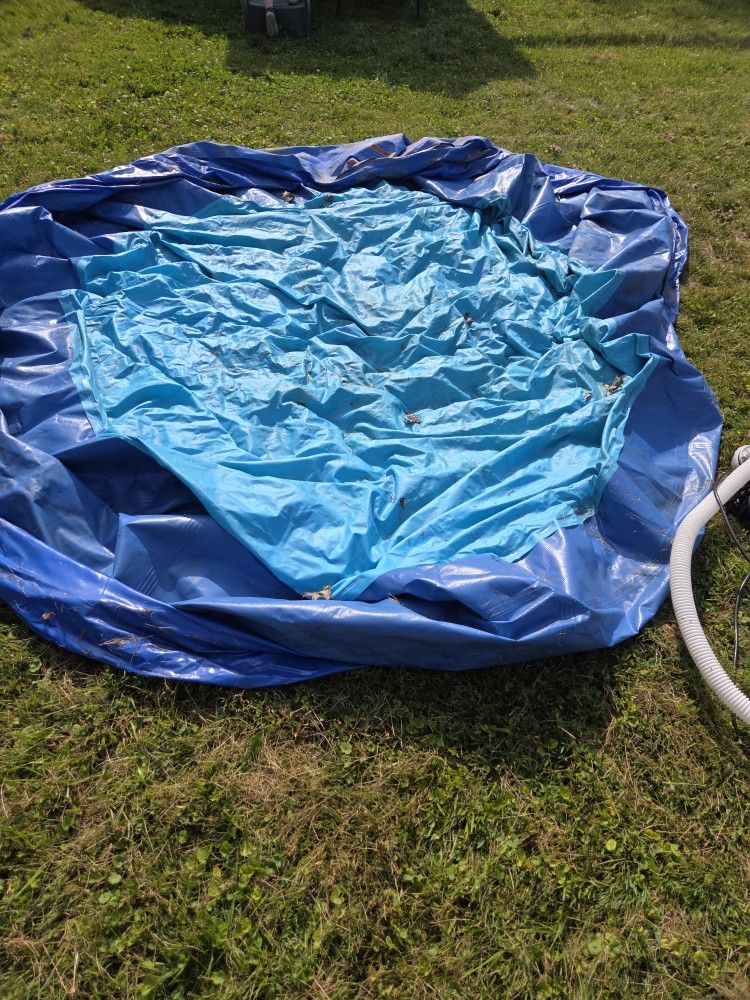 10' Pool With Extras