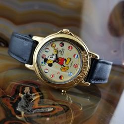 Lorus By Seiko Mickey Mouse Animated Musical Watch Plays IT'S A SMALL WORLD