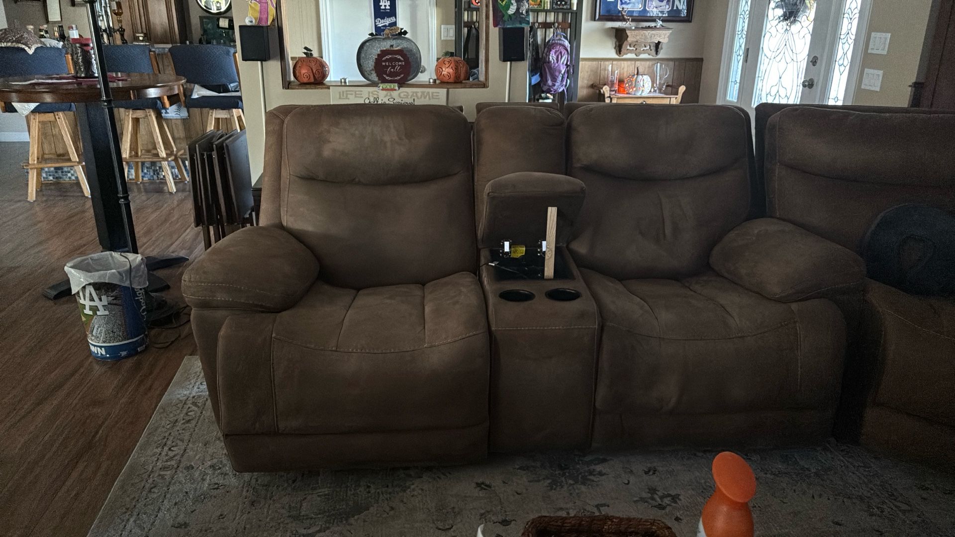 Large Sectional Seat About 7 5 Recliners 2 Are Electric And 2 Pieces With Cup Holders Are Also Storage With 2 Usb Ports In Each 