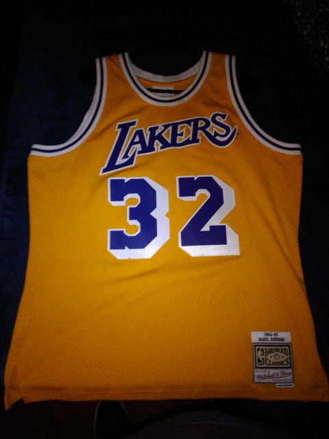 Magic Johnson Hardwood Classics Jersey Stitched New With Tags for Sale in  Chino, CA - OfferUp