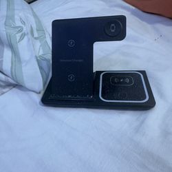 portable 3 in 1 fast wireless charger And Apple Watch SE 44mm