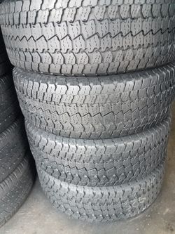 275-65-20 Goodyear wrangler LT