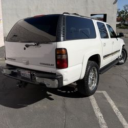 2004 Chevrolet Suburban