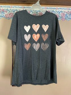 Women’s plus size heart shirt. Size 3x