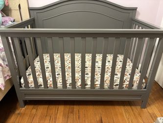 Davinci convertible crib