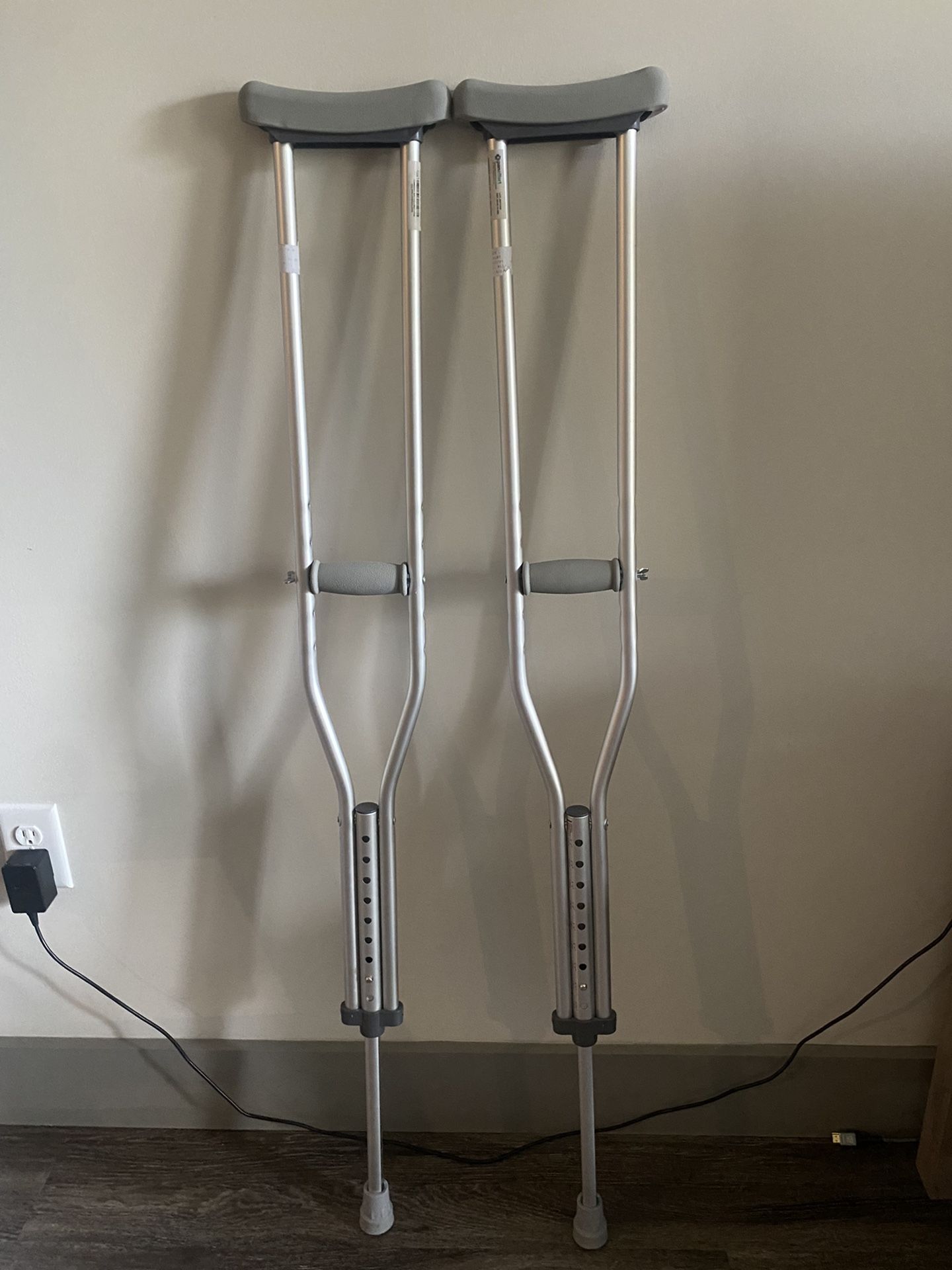 Adult Crutches Adjustable 5‘2 - 5‘10