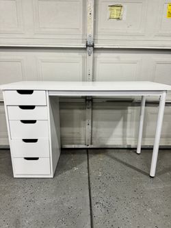 Brand new multifunctional desk!