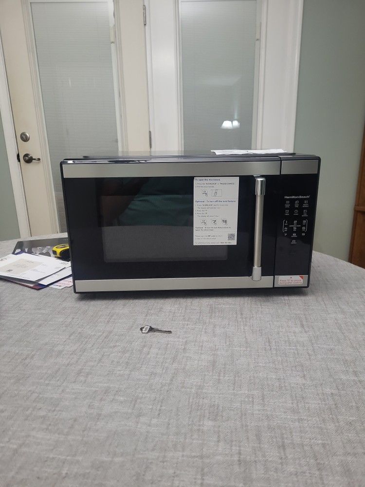 Hamilton  BEACH Microwave