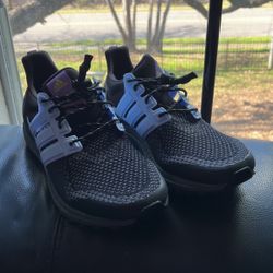 Adidas Ultra Boost  Size 10 Unisex 