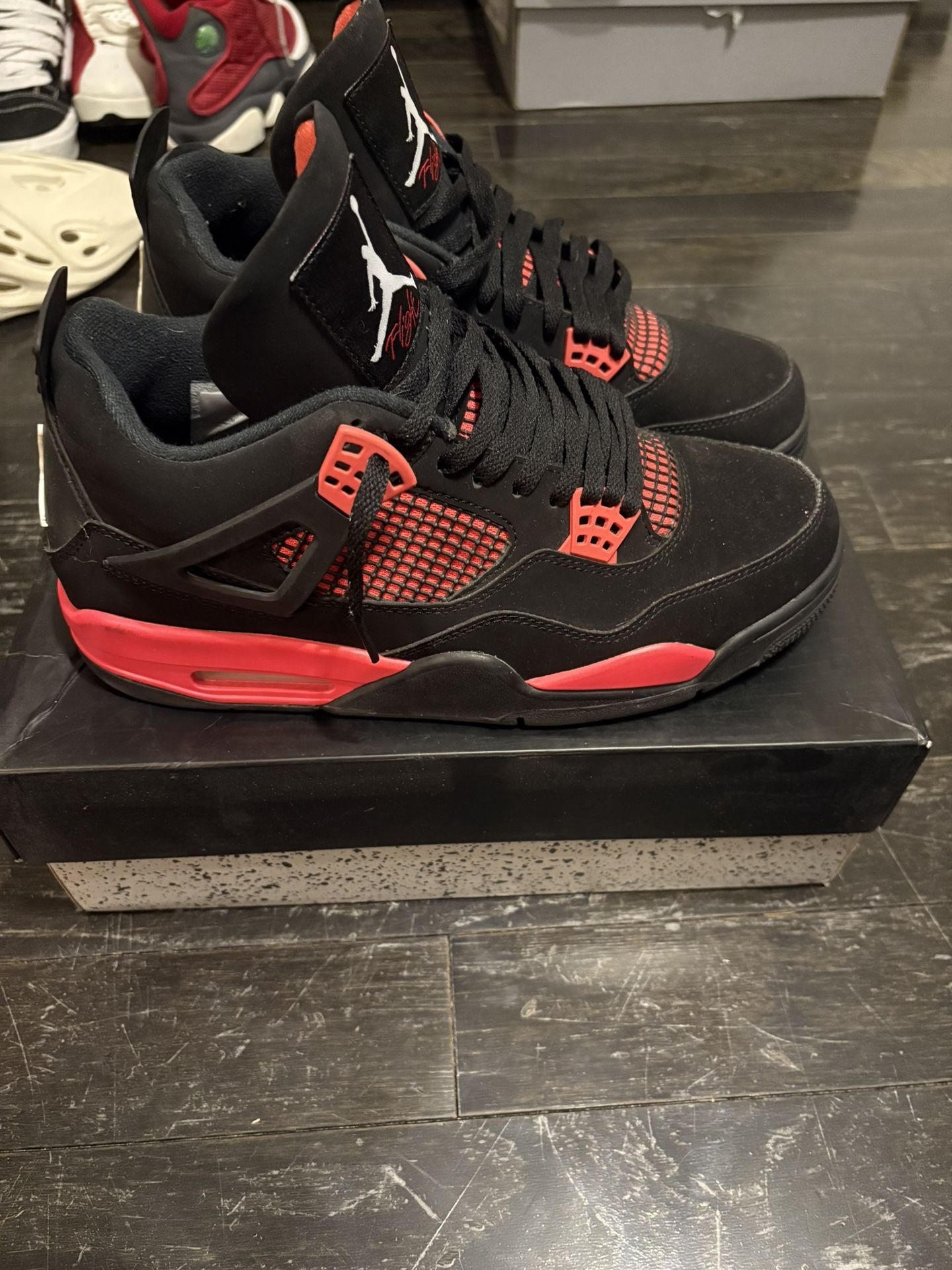 Jordan 4 Red Thunders