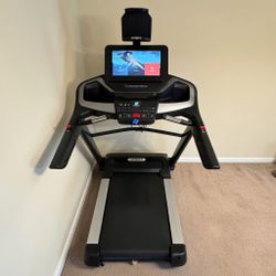 Spirit Commercial Treadmill, Includes Mat - Excellent - 2024 – Louisville, KY