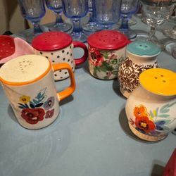 Pioneer Woman Salt & Pepper Shakers 