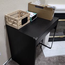 IKEA MICKE
Desk, black-brown