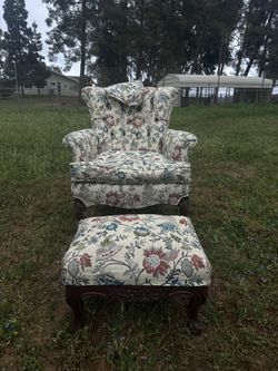 VINTAGE ANTIQUE FLORAL ARMCHAIR AND OTTOMAN