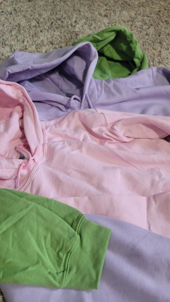 3 New Gildan Hoodies