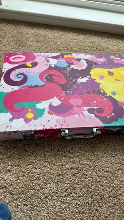 Crayola box