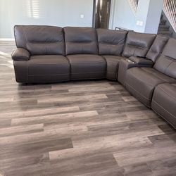 Leather Coach Like Brand New Recliner