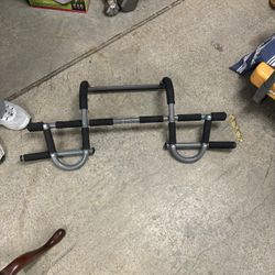 Pull Up/ Chin up Bar 